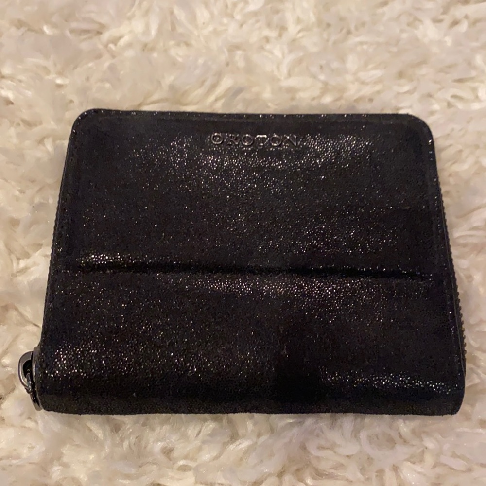Oroton Zippered Wallet - Never Used